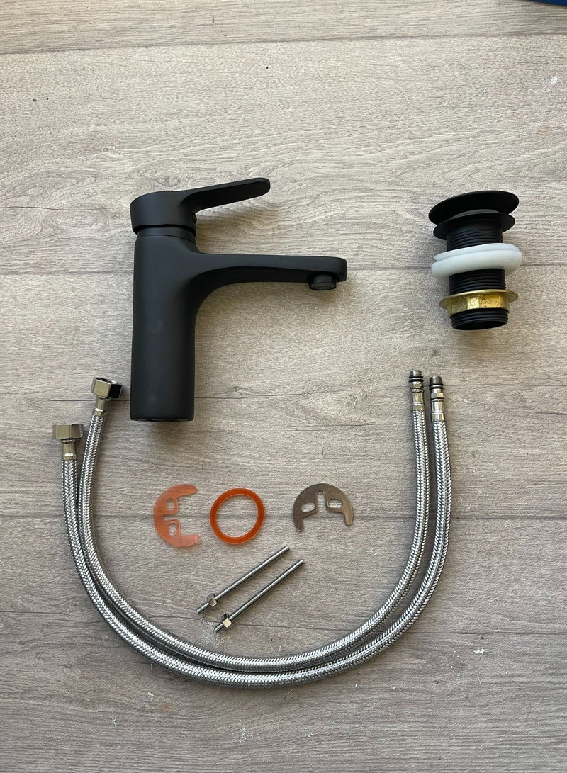 خلاط مغسلة حمام ساخن و بارد مصنوع من سبائك الزنك مضاد للصدأ اللون أسود مع خراطيم مياه مقاس ٦٠سم - Image 5